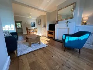 2 Bedroom Home Full Of Character - 南特威奇