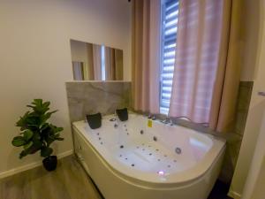 Punkt - Apartamenty z jacuzzi w centrum Katowic