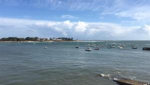 Appartements Appartement 3p 70m2, vue mer, plage et port de Lomener : photos des chambres