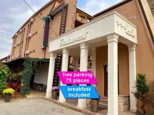 亚鲁斯酒店 - Dărmăneşti