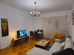 Sara's cozy apartment - Qakllavicë