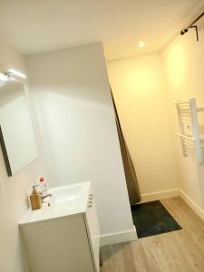 Appartements T2 cosy et calme avec terrasse : photos des chambres