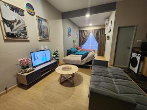 Mahkota Valley Suite Fajar #TV Box With Netflix
