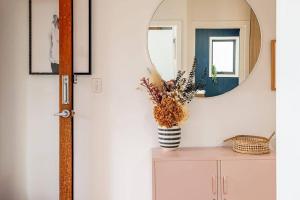 Convenient luxury home, minutes to CBD + hospital