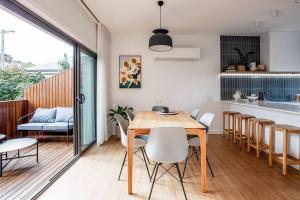 Convenient luxury home, minutes to CBD + hospital