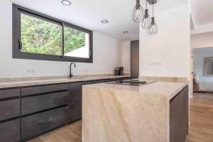 Brand new villa with pool for 8 people