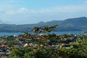 Grand studio Climatisé avec Haut débit et TV TNT