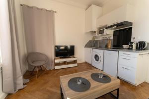 NICE CENTRE-VILLE STUDIO 2 en étage