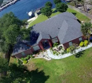 Granna's Boathouse - 海湾沙滩高地