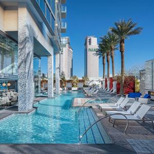 Luxury Hotel Suite With Private Strip View Balcony