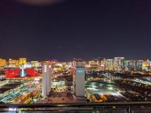 Luxury Hotel Suite With Private Strip View Balcony