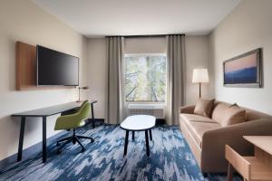 Executive 2 Queen(s), Guest room, 2 Queen, Sofa bed (Mobility Accessible w/ Tub) room in Fairfield by Marriott Inn & Suites Salt Lake City Cottonwood