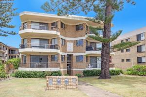 Absolute beachfront apartment!