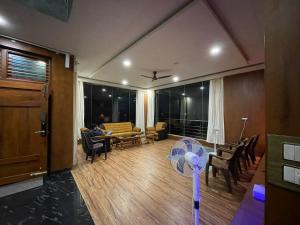 Dhruva Service Apartment
