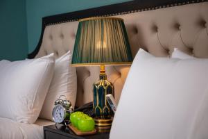 Madelise Adora Hotel & Travel