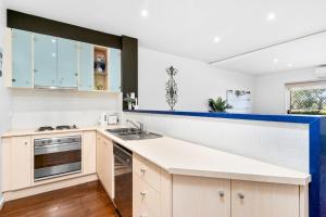 Island Vibes Retreat