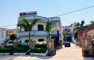 Hotel Pratap Palace