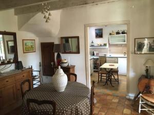 Villas FLC - Large Charming House - Swimming Pool : photos des chambres