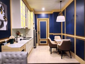 Grand Florida Beachfront Condo Resort Pattaya