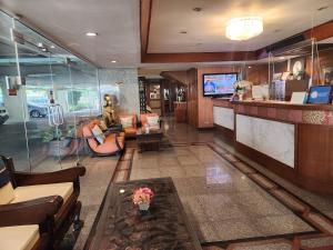 Interchange Tower Serviced Apartment - SHA Extra Plus