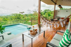 Villa Morpho - Luxury Jungle House at Ecolirios Green Community