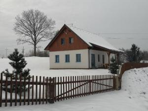 Chalupa pod dubem , Hlinov , Novohradské hory , Nové Hrady