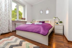 Cozy Apartment with Balcony - Palace of Culture by Rent Like Home