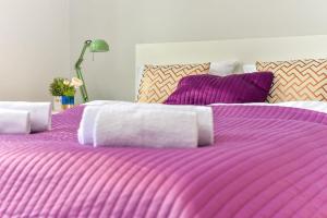 Cozy Apartment with Balcony - Palace of Culture by Rent Like Home