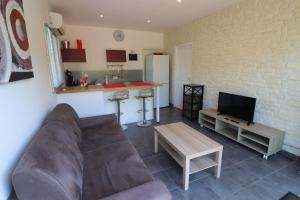 Accommodation Close To Pinarello Beach