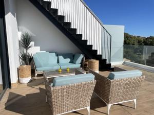 Luxury Sea View Penthouse by United Renters