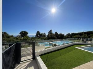 Luxury Sea View Apartment by United Renters