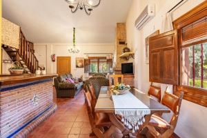 Casa rural a pie de Sierra Nigüelas