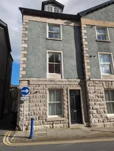 4 bedroom house, central Ulverston - Soutergate
