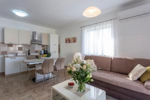 Newly renovated apartments in Funtana