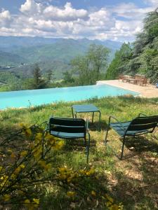 Appartements La Chataigne Perchee, piscine et nature : photos des chambres