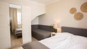 NADMORSKI KLIF DĘBINA