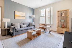 Walnut Creek 2br w sundeck pool gym nr bart SFO-1499