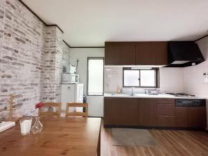 3stops to USJ 3toilets 3BR 6ppl Cozy family house OUYANG