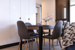 Pleasant Terrace 3br2bacity Viewbig Balcony Pool