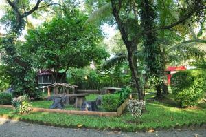 Eden Garden Farm Stay