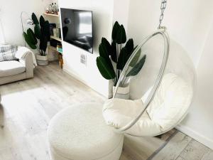 The secret Pink door in Camden