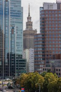 Warsaw City Center Skylines Apartment by Noclegi Renters