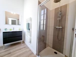 Plateau dAngoulême proche bus et commerces