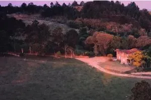 Casa de Campo proxima à Estrada do Vinho - Socamirim