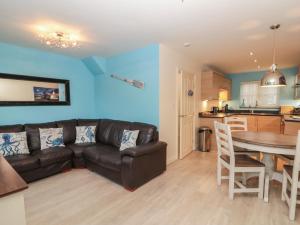 Coastal Retreat, The Bay