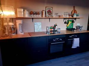 2 bedroom apartment with a loft- close to downtown