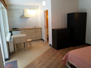 Apartamenti Plieņciemā 4 cilvēkiem, pirmā stāvā