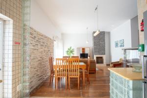 8 Rodrigues Family House - Villa with patio