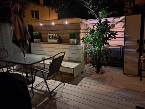 Séduisant studio avec cour privative