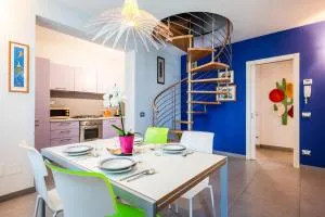 Parcheggio Privato e Aria Condizionata "CASA DEI COLORI" - Le Focette